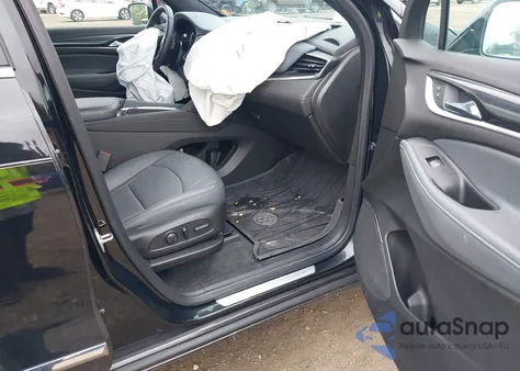 2024 Buick Enclave Essence z USA, uszkodzony, nr VIN 5GAEVAKW2RJ117330